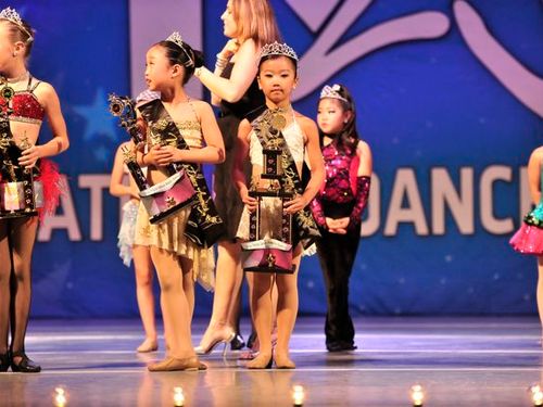 LAS VEGAS, NV TITLE - BLUE ROOM - 7/5/2011 - Awards