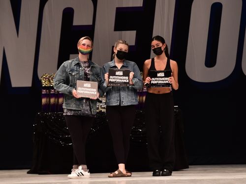 Redondo Beach, CA - 11/12/2021 - Awards