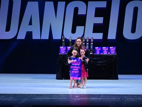 San Gabriel, CA - 5/13/2022 - Awards