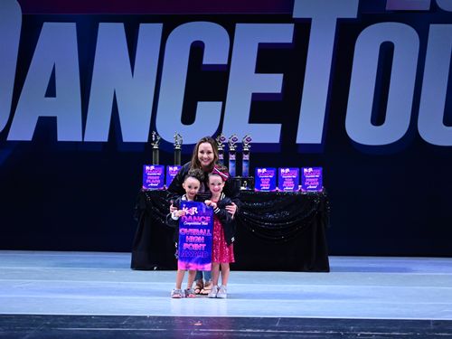 San Gabriel, CA - 5/13/2022 - Awards
