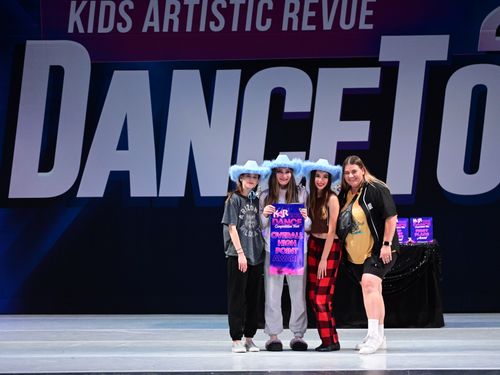 San Gabriel, CA - 5/13/2022 - Awards