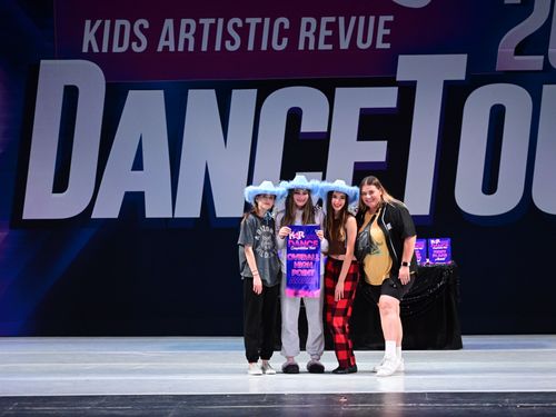 San Gabriel, CA - 5/13/2022 - Awards