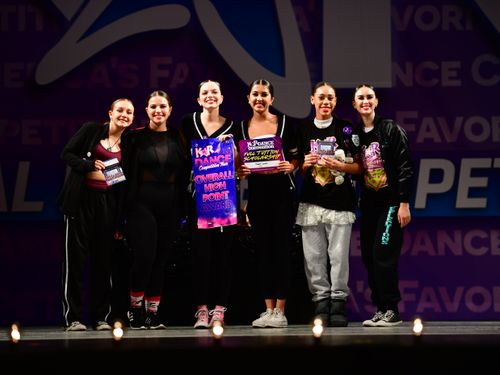 Long Beach, CA - 11/11/2022 - Awards