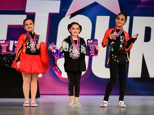Long Island, NY - 5/12/2023 - Awards