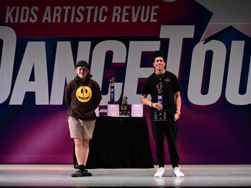 Chicago, IL - 3/8/2024 - Awards
