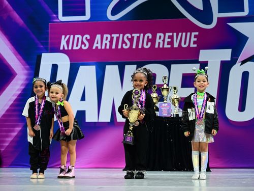 Riverside, CA - Fox Performing Arts Center - 5/30/2025 - Awards