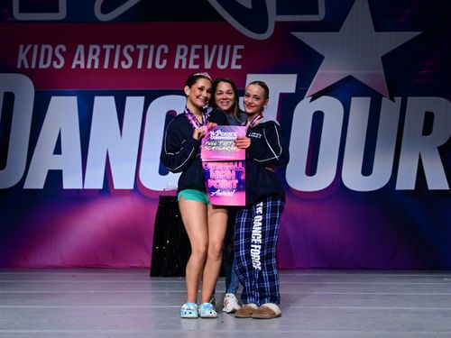 Long Island, NY - 4/4/2025 - Awards